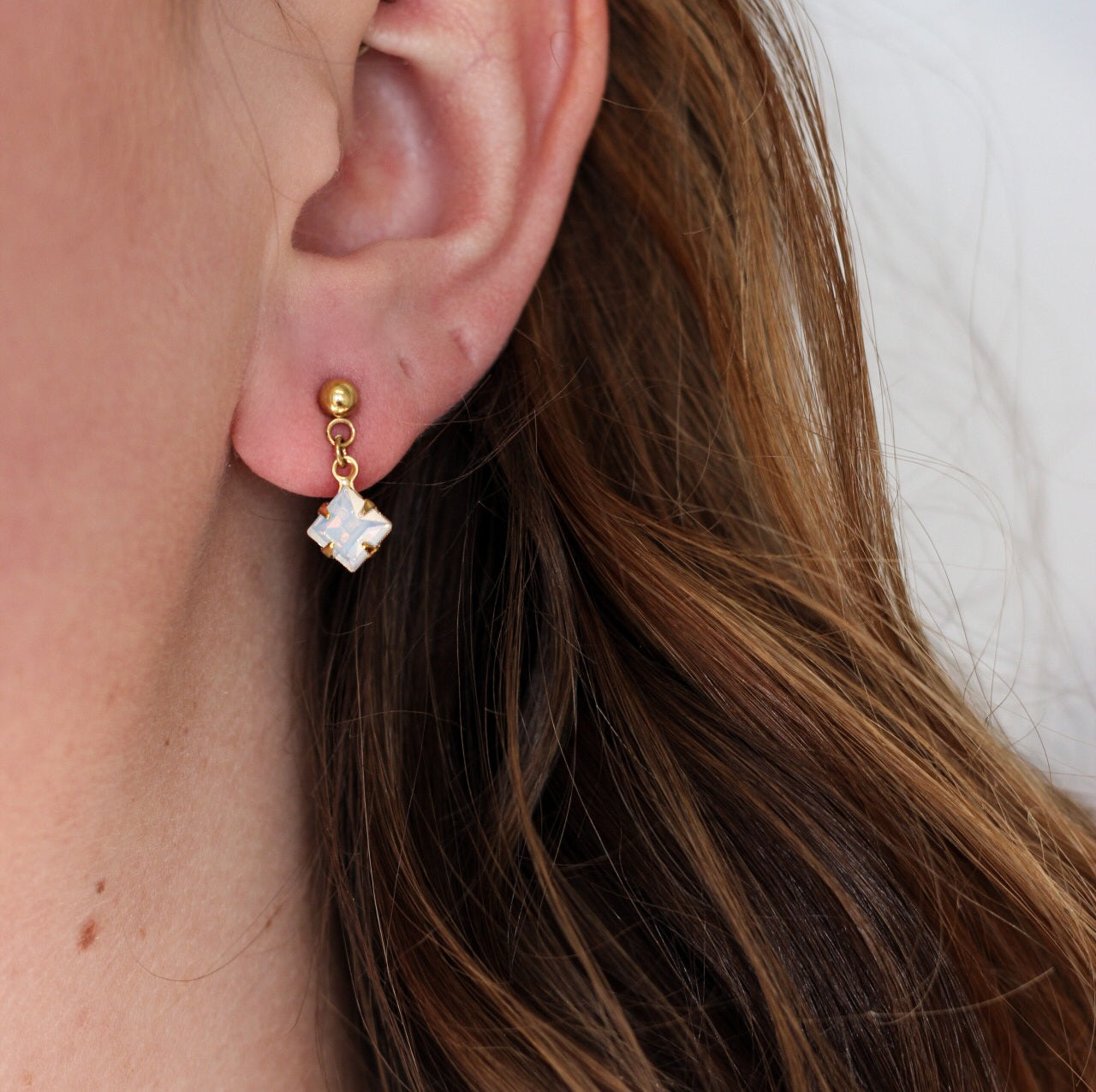 Clous d'oreilles Ivy - Opale et plaqué or 18k