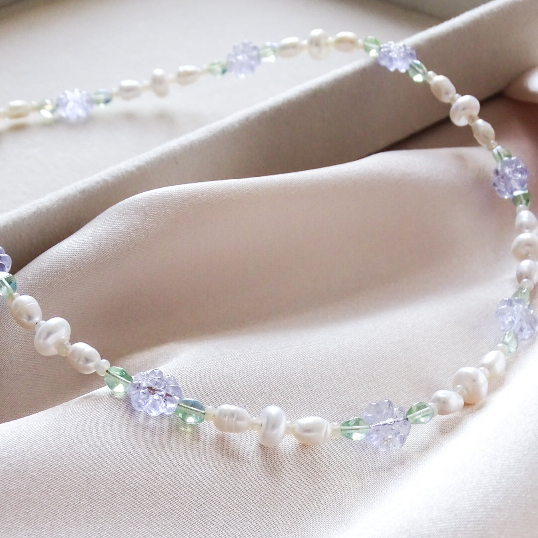 Collier billes vintage lilas & de perles d'eau douce