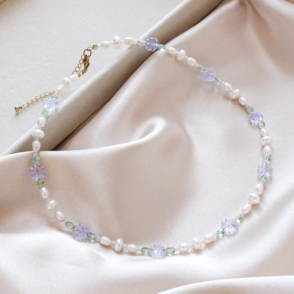 Collier billes vintage lilas & de perles d'eau douce