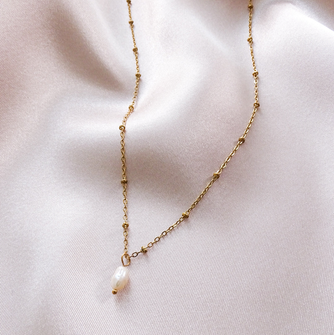 *New* Sofia mini necklace - White