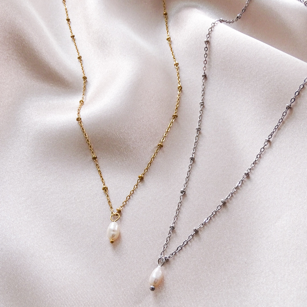 *New* Sofia mini necklace - White