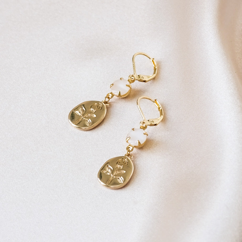 Rosie earrings - Dusty white 18k gold plated