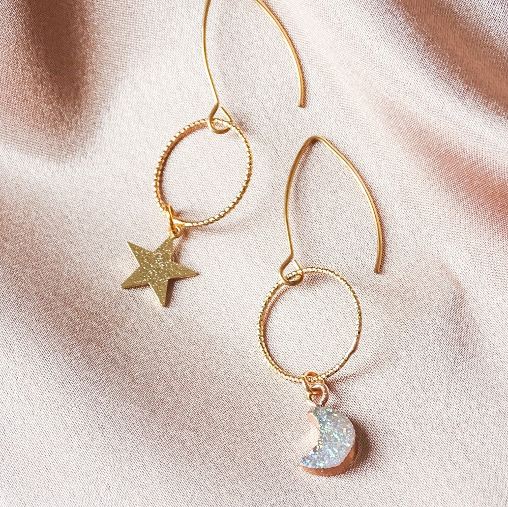 Moon & star earrings - 18k gold plated (CLEARANCE)