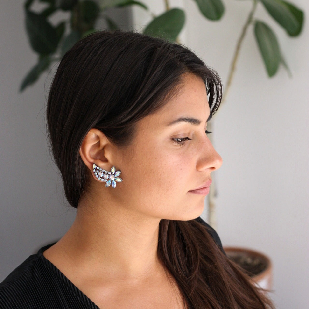 *Trésor vintage* boucles d'oreilles à clips crawler grandes en aurora borealis bleue de milieu de siècle Gustave Sherman (signées)