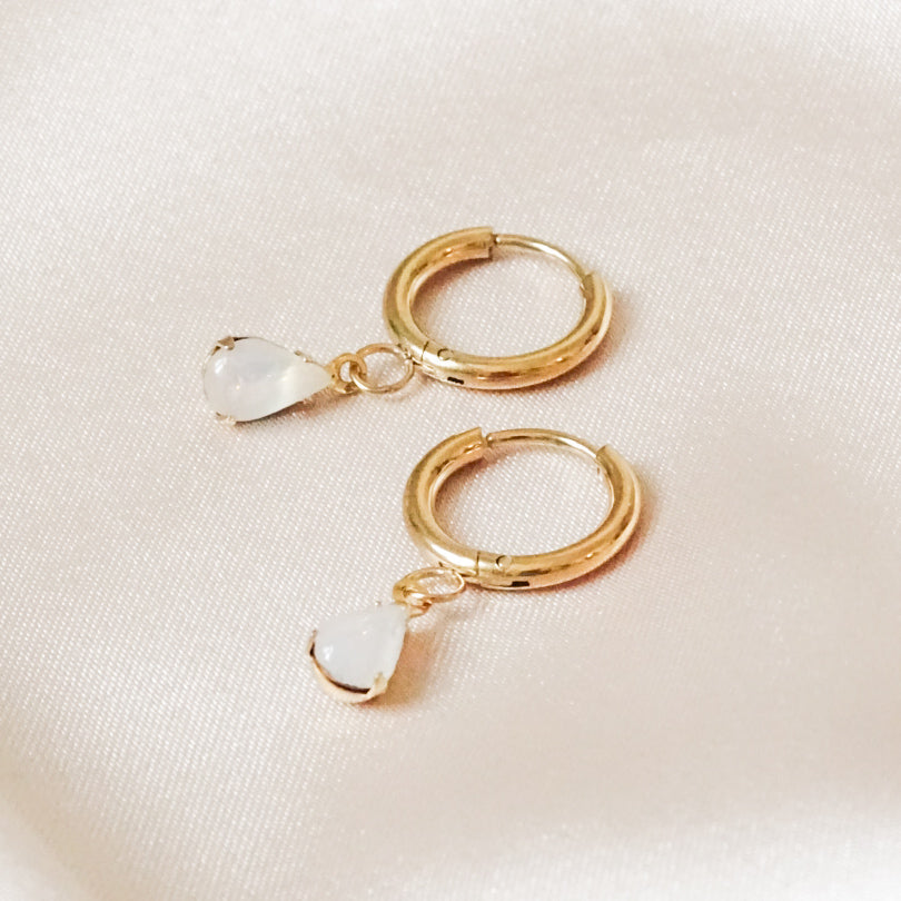 Olivia huggie hoops - Gold