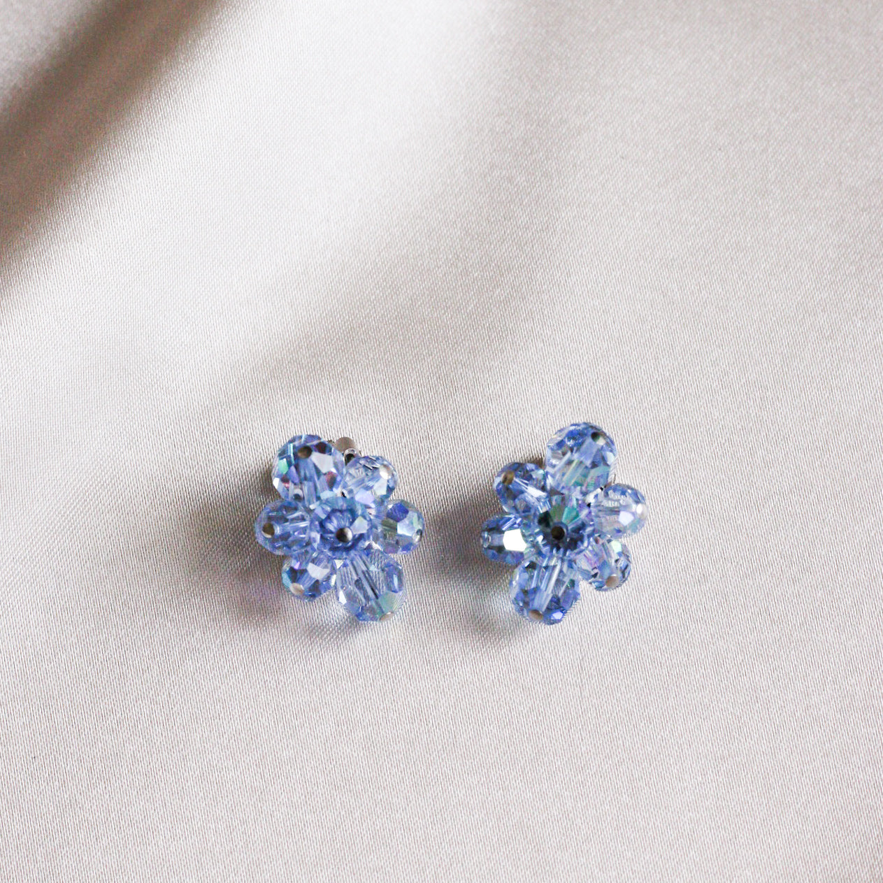 *Vintage treasure* Gustave Sherman mid-century small light blue crystal clip-on earrings (signed)