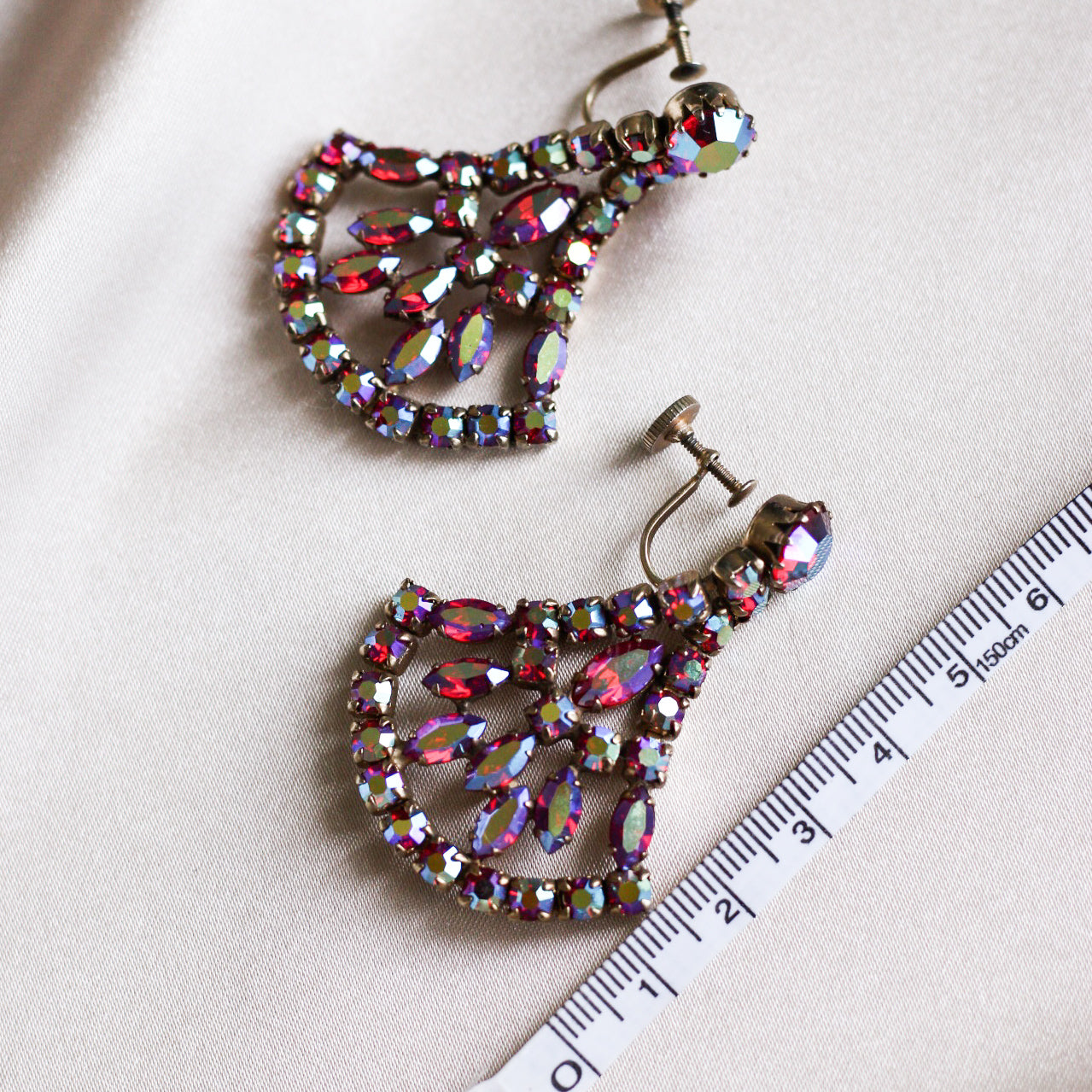 *Vintage treasure* Gustave Sherman mid-century very rare large fuschia chandelier screw back earrings - Gold plated (signed)