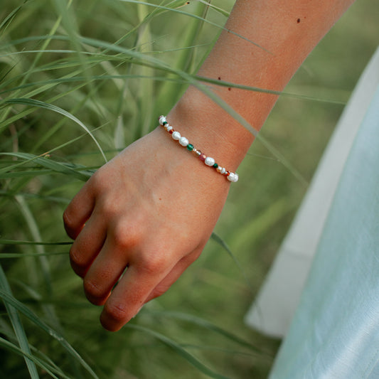 *Nouveauté* bracelet en perles d'eau douce et en verre vintage